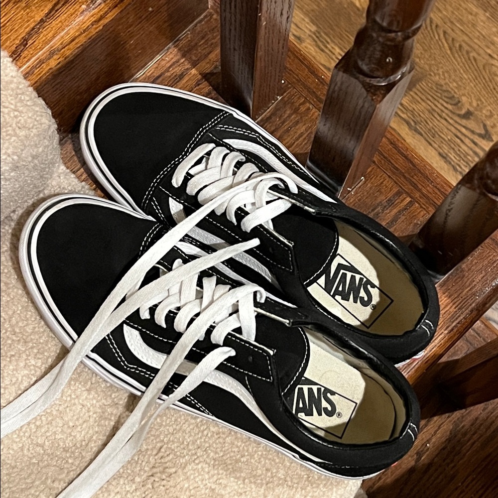 Men’s Vans Old Skool Classic Black and White Sneakers Size 7.5 - Picture 9 of 10